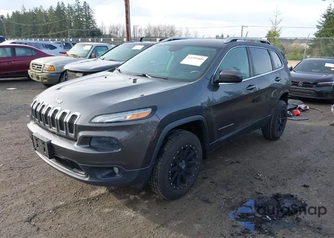 2015 Jeep Cherokee Latitude z USA, uszkodzony, nr VIN 1C4PJMCSXFW582792